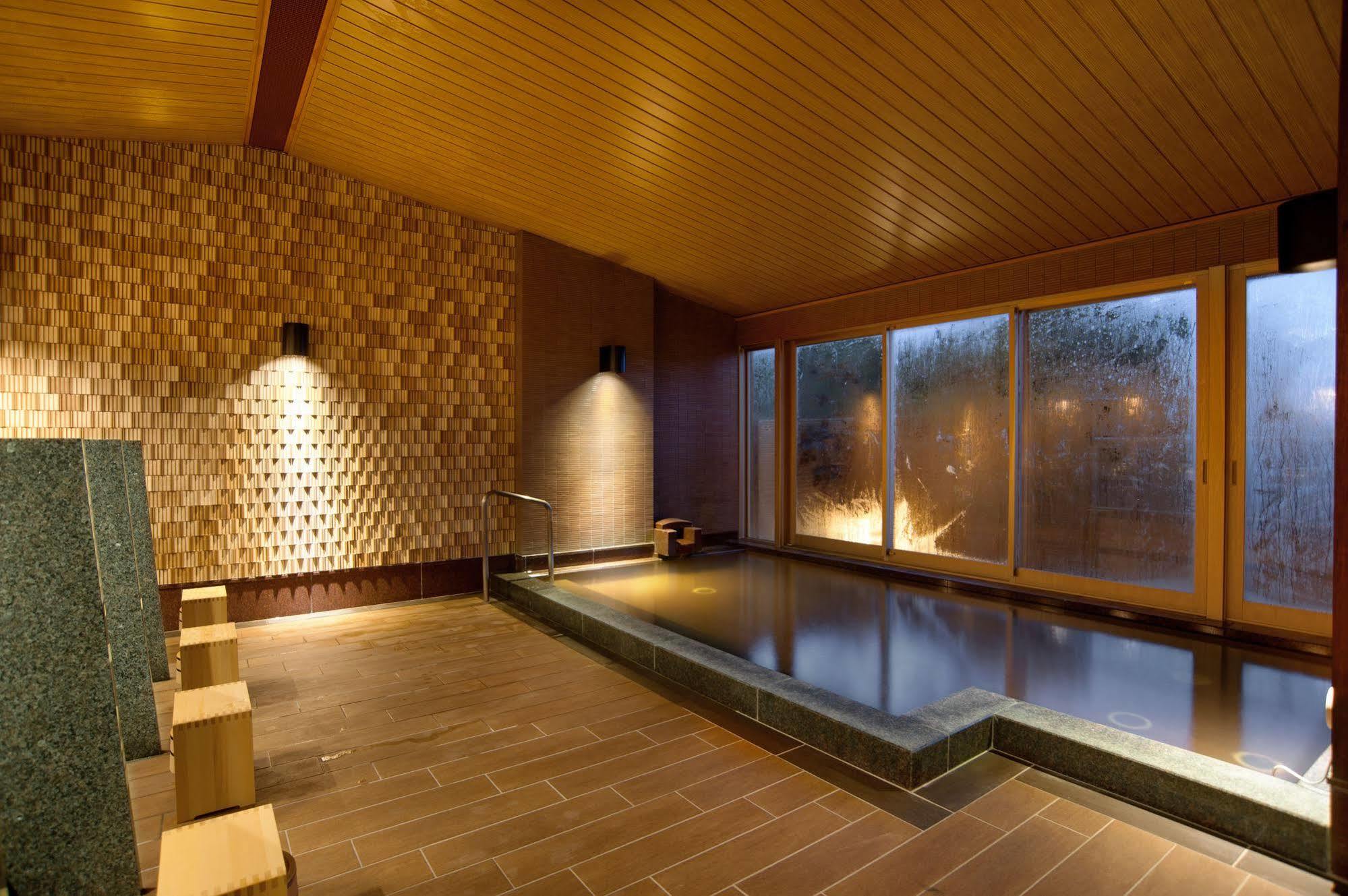 Отель Atami Sekaie Экстерьер фото