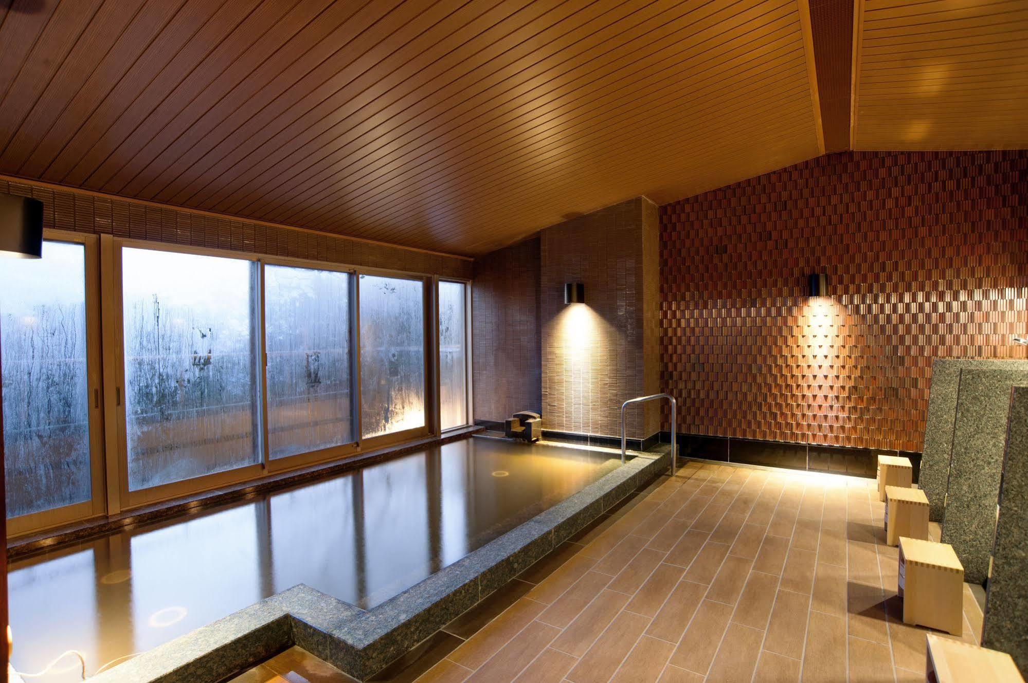 Отель Atami Sekaie Экстерьер фото